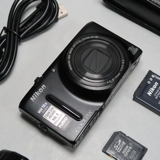 NIKON Coolpix S9400 Digital Camera Black 18.1 MP 18x, Case, SD Card, Boxed