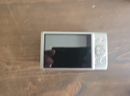 Stunning New Boxed Canon IXUS 285 HS Compact Digital Camera, 20.2 MP - Silver