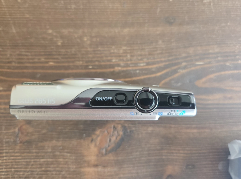 Stunning New Boxed Canon IXUS 285 HS Compact Digital Camera, 20.2 MP - Silver