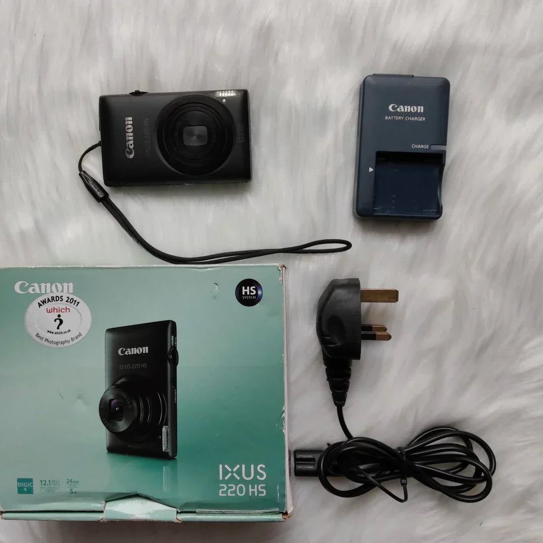 Canon IXUS 220 HS / ELPH 300 HS Digital Camera - Boxed & Black