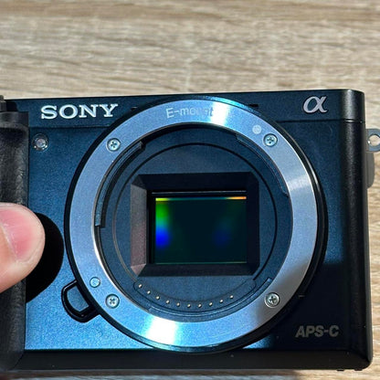 Sony A6000 digital mirrorless camera