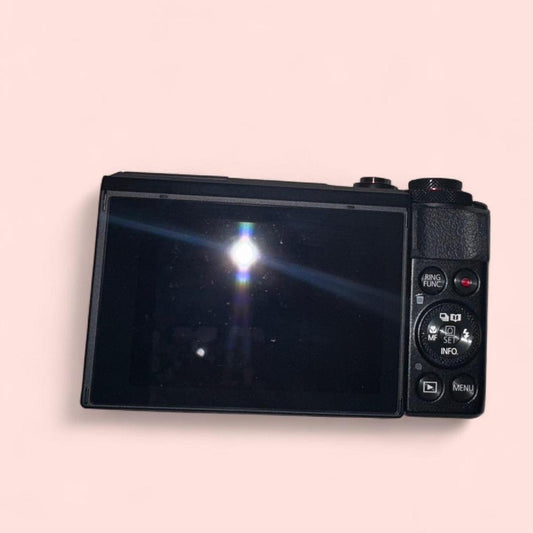 Canon G7X Mark II black digital camera