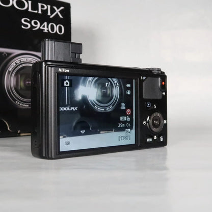 NIKON Coolpix S9400 Digital Camera Black 18.1 MP 18x, Case, SD Card, Boxed